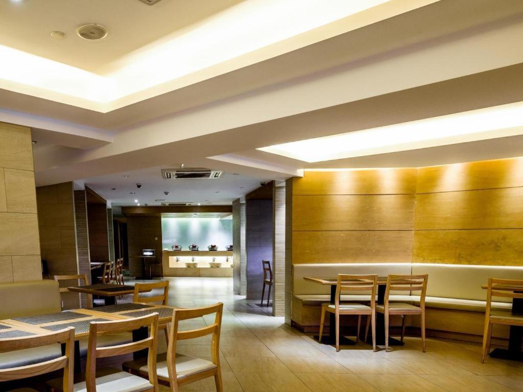 Ji Hotel Shanghai Yan An Road Branch Exterior foto